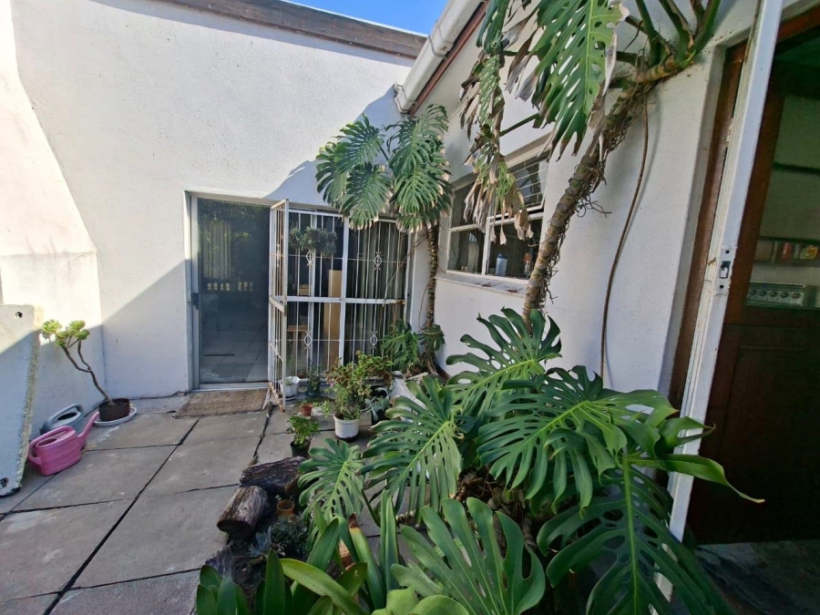 3 Bedroom Property for Sale in Mabille Park Western Cape